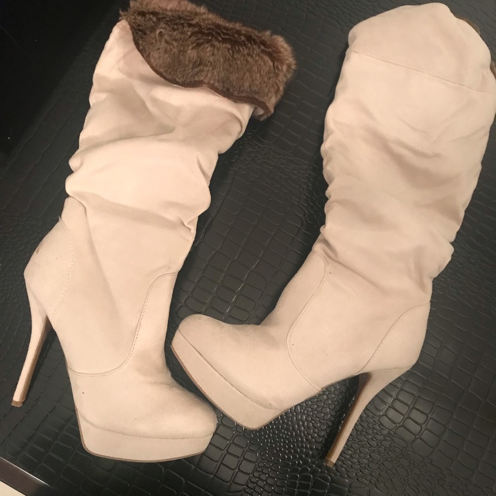 Cream suede boots, with brown fur foldover.